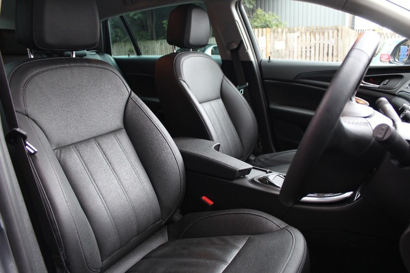 VAUXHALL INSIGNIA