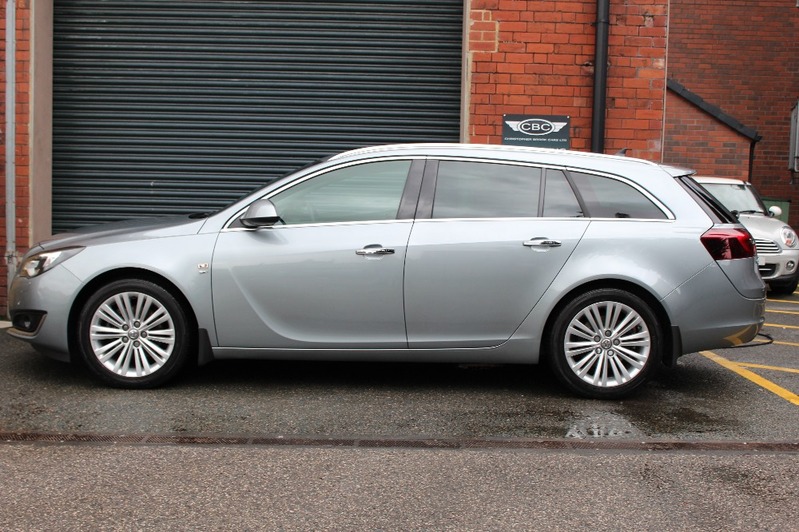 VAUXHALL INSIGNIA