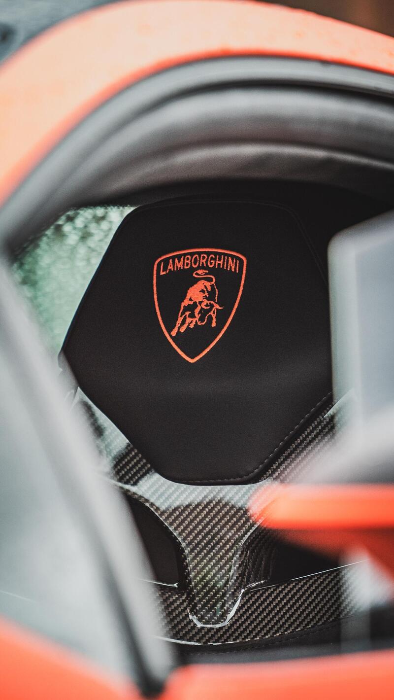 LAMBORGHINI HURACAN