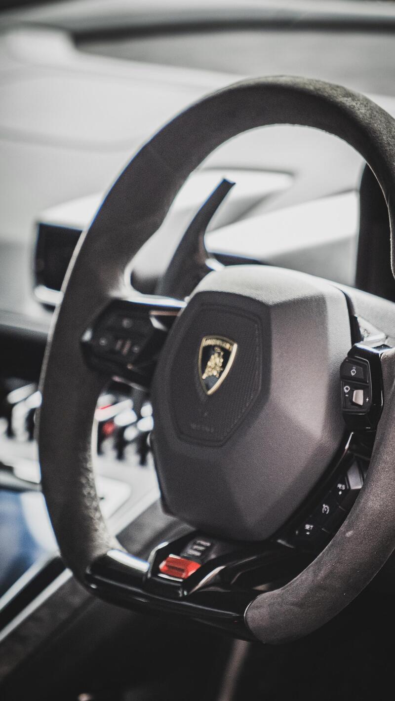 LAMBORGHINI HURACAN
