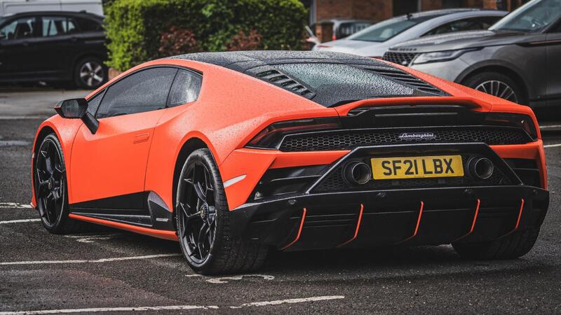 LAMBORGHINI HURACAN