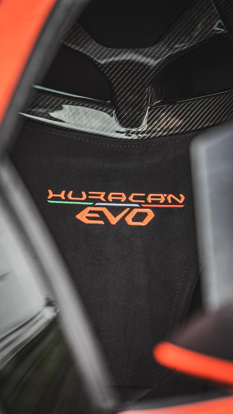 LAMBORGHINI HURACAN