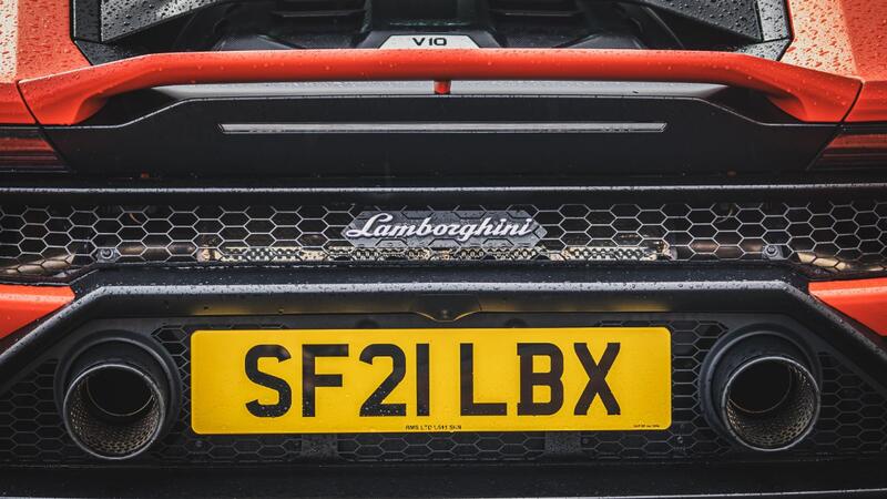 LAMBORGHINI HURACAN