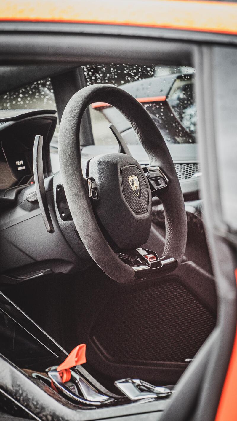 LAMBORGHINI HURACAN