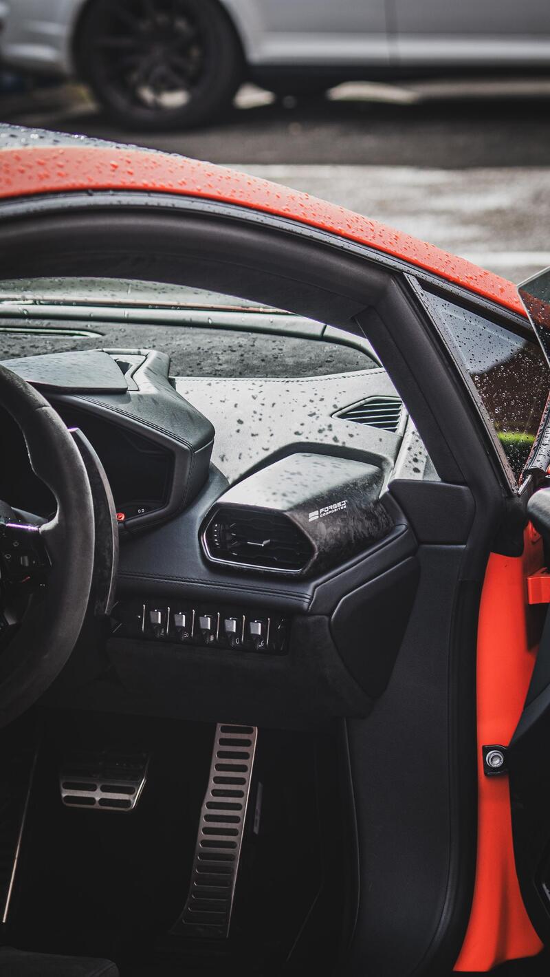 LAMBORGHINI HURACAN