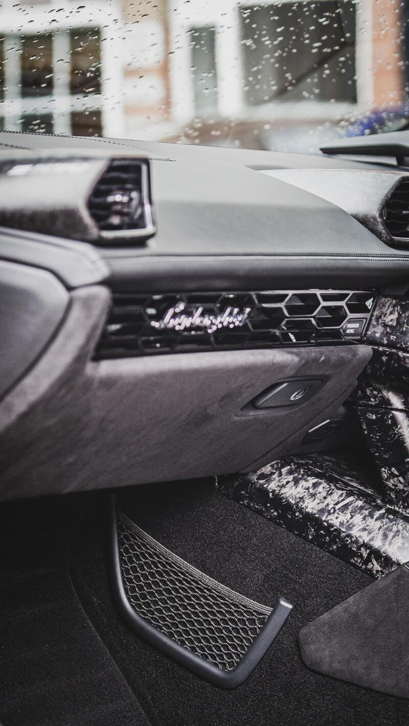 LAMBORGHINI HURACAN
