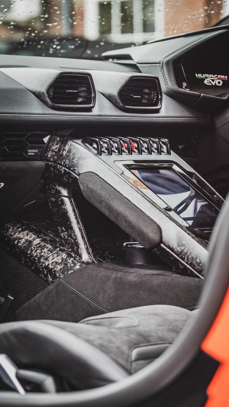 LAMBORGHINI HURACAN