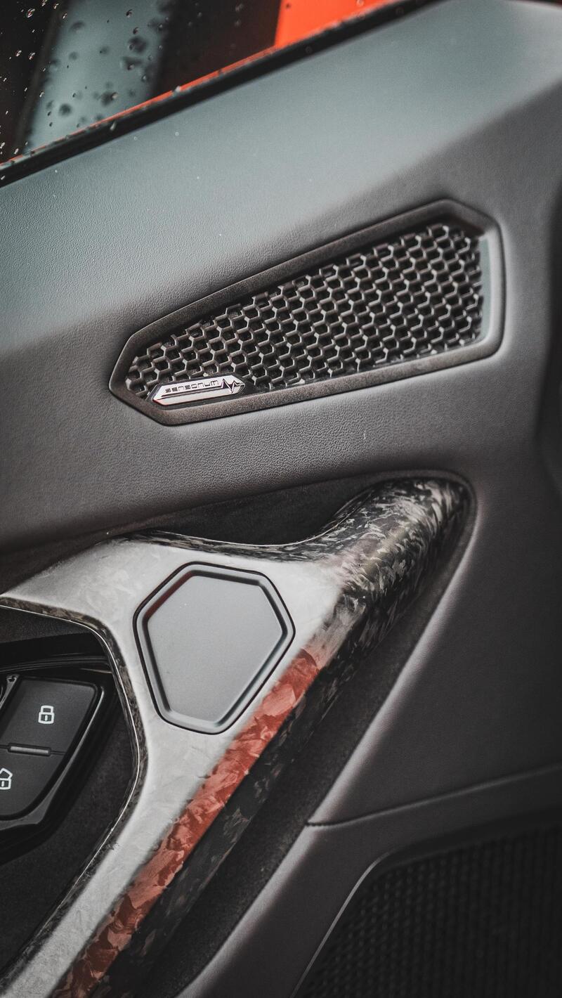 LAMBORGHINI HURACAN