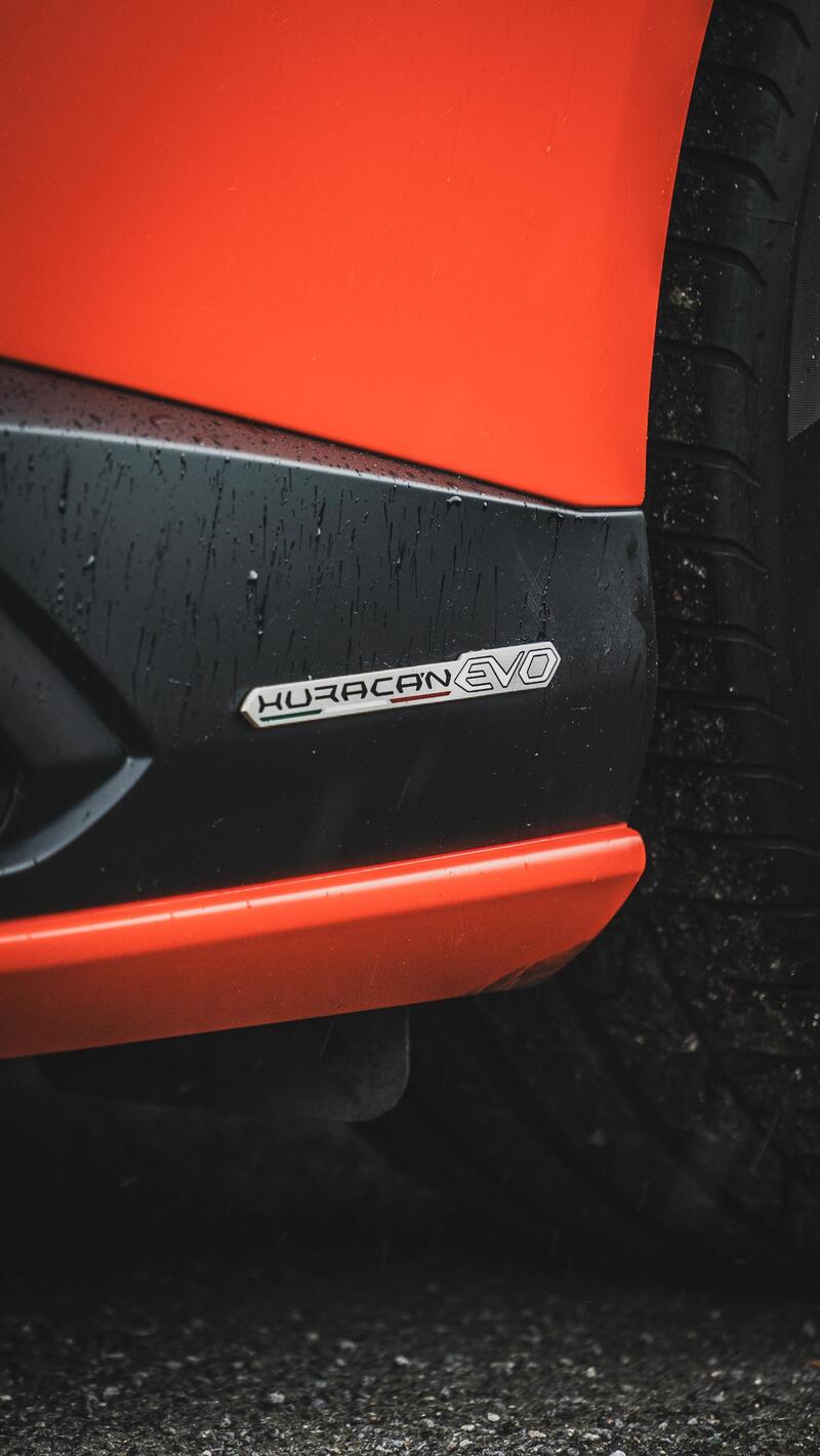 LAMBORGHINI HURACAN