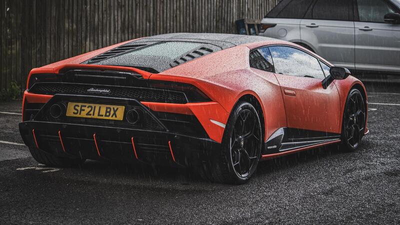 LAMBORGHINI HURACAN