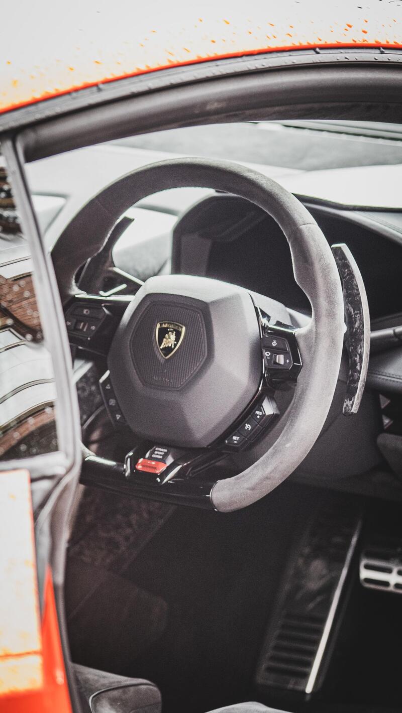 LAMBORGHINI HURACAN