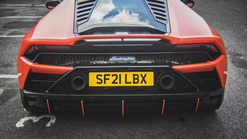 LAMBORGHINI HURACAN