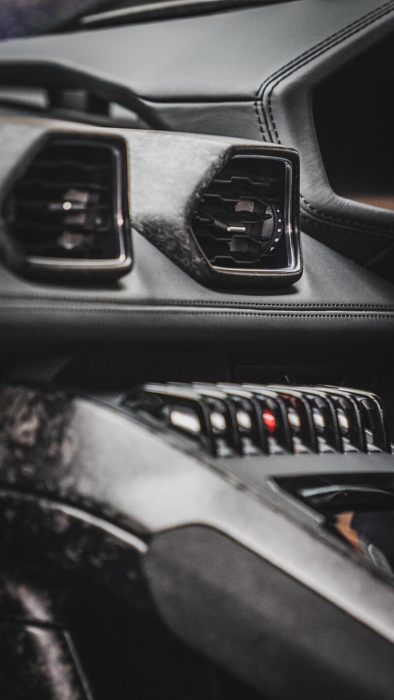 LAMBORGHINI HURACAN