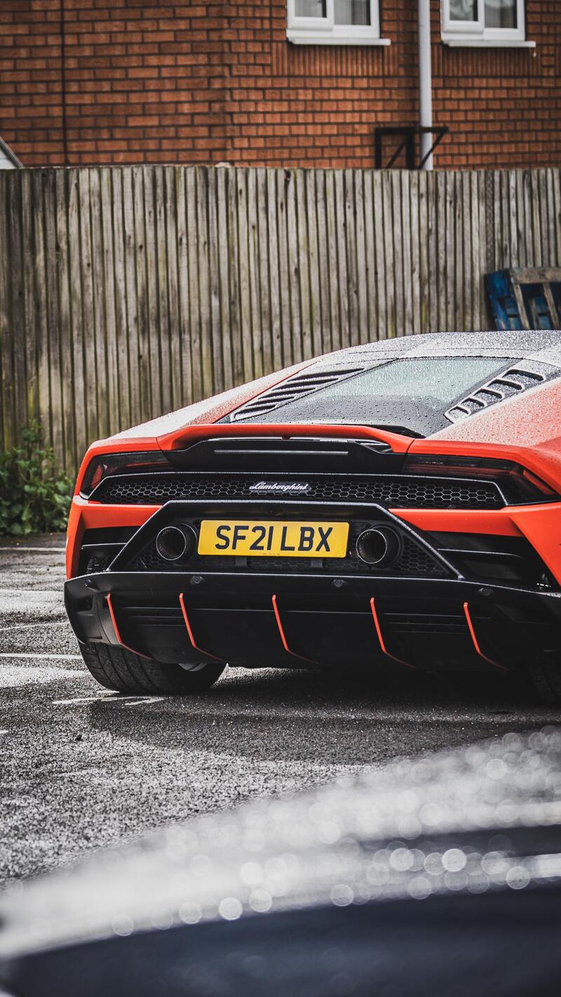 LAMBORGHINI HURACAN