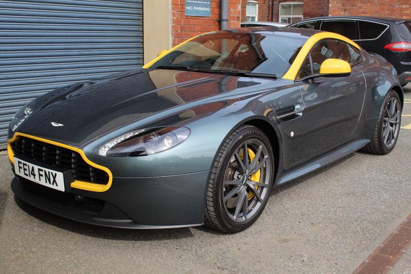 ASTON MARTIN VANTAGE