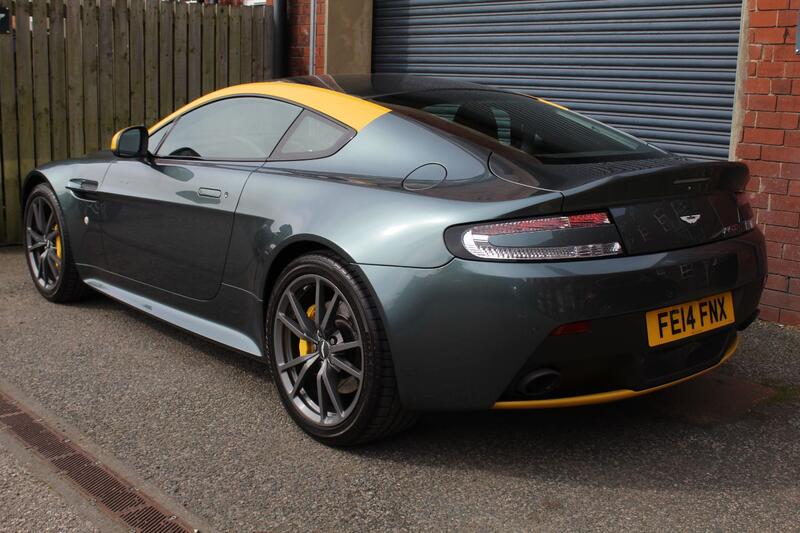 ASTON MARTIN VANTAGE
