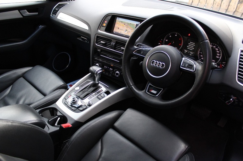 AUDI Q5