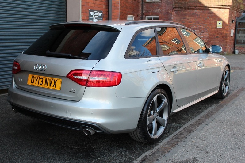 AUDI A4 AVANT