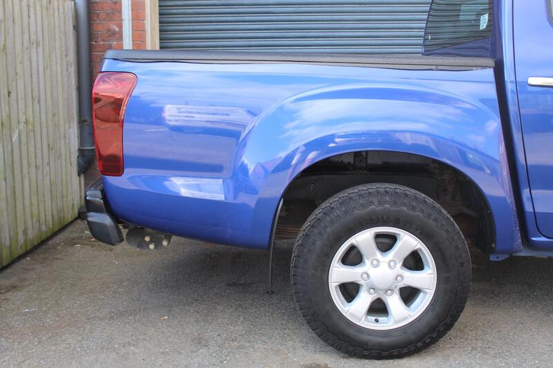 ISUZU D-MAX