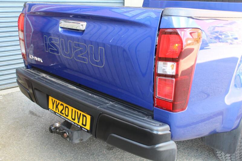 ISUZU D-MAX