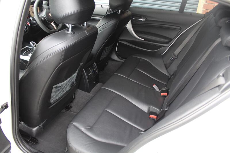 BMW 1 SERIES