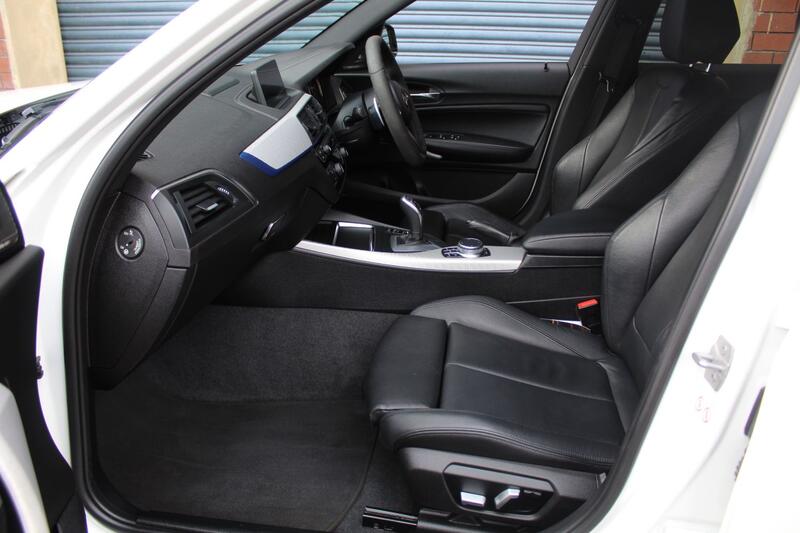 BMW 1 SERIES