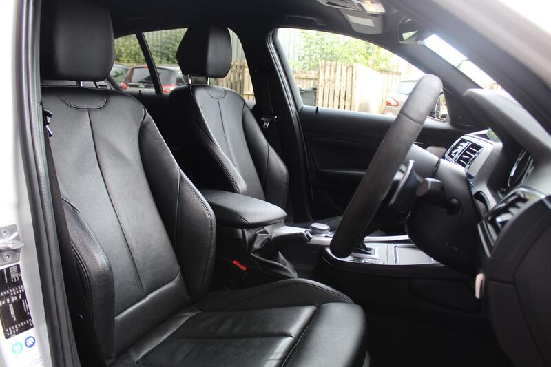 BMW 1 SERIES