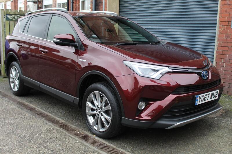 TOYOTA RAV4 2.5 VVT-h Excel
