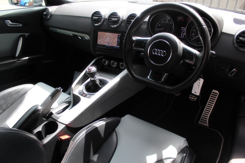 AUDI TT