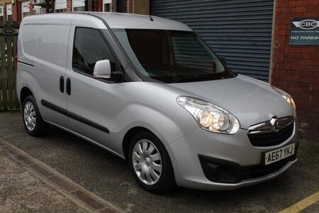 VAUXHALL COMBO 1.6 Turbo D 2300 Sportive