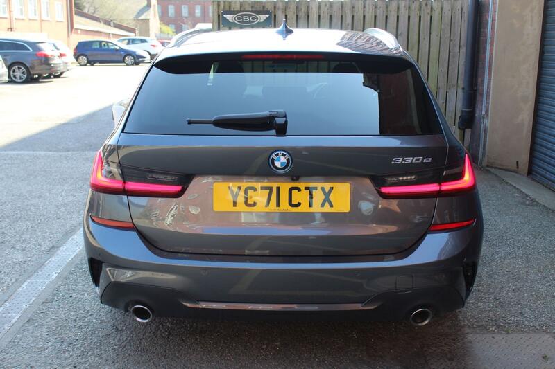 BMW 3 SERIES