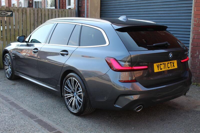 BMW 3 SERIES