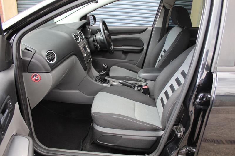 FORD FOCUS