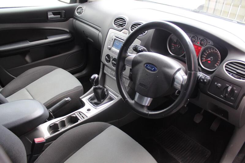 FORD FOCUS