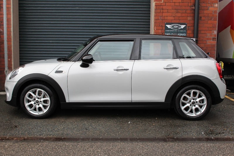 MINI HATCH