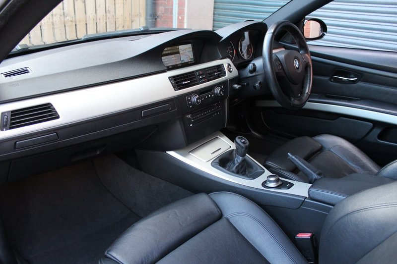 BMW 3 SERIES