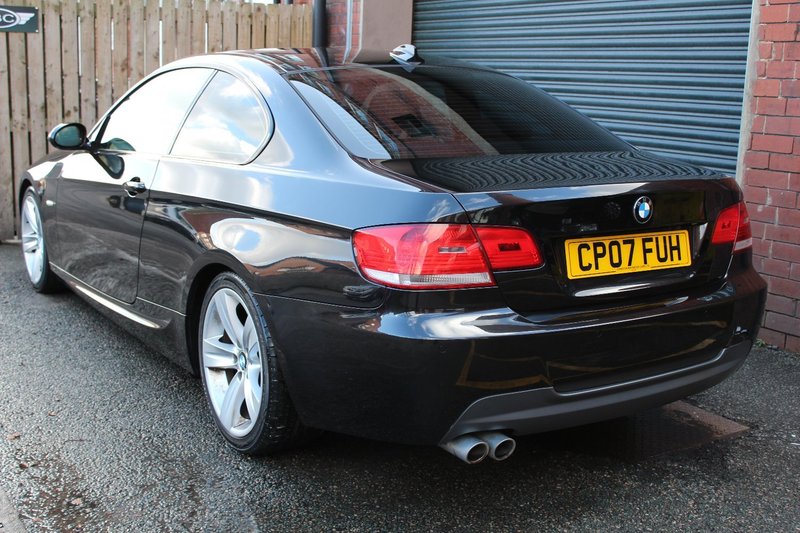 BMW 3 SERIES