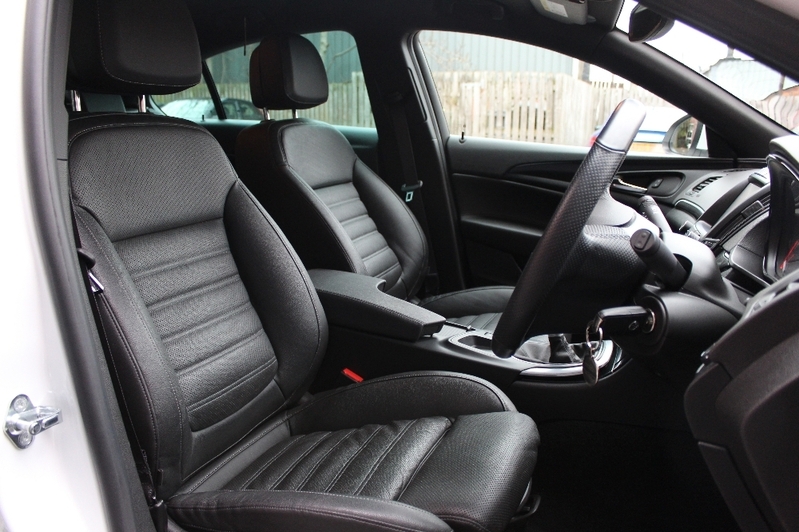 VAUXHALL INSIGNIA