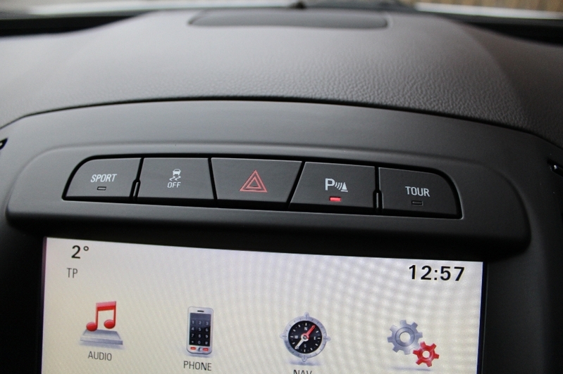 VAUXHALL INSIGNIA