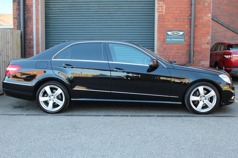 MERCEDES-BENZ E CLASS
