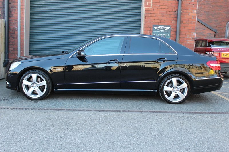 MERCEDES-BENZ E CLASS