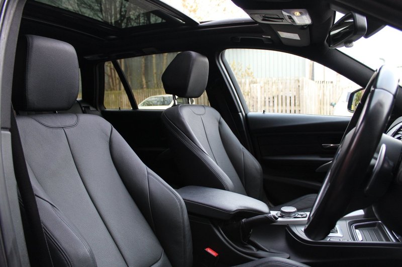 BMW 3 SERIES