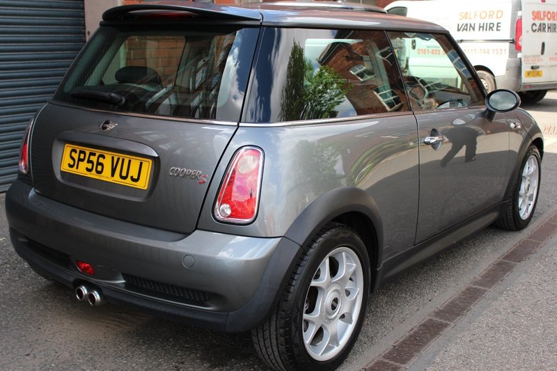 MINI HATCH