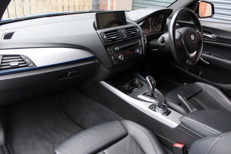 BMW 1 SERIES