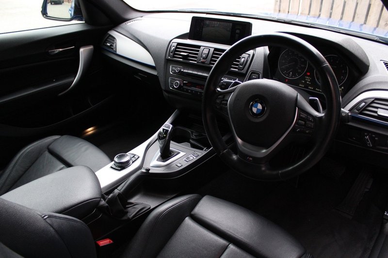 BMW 1 SERIES