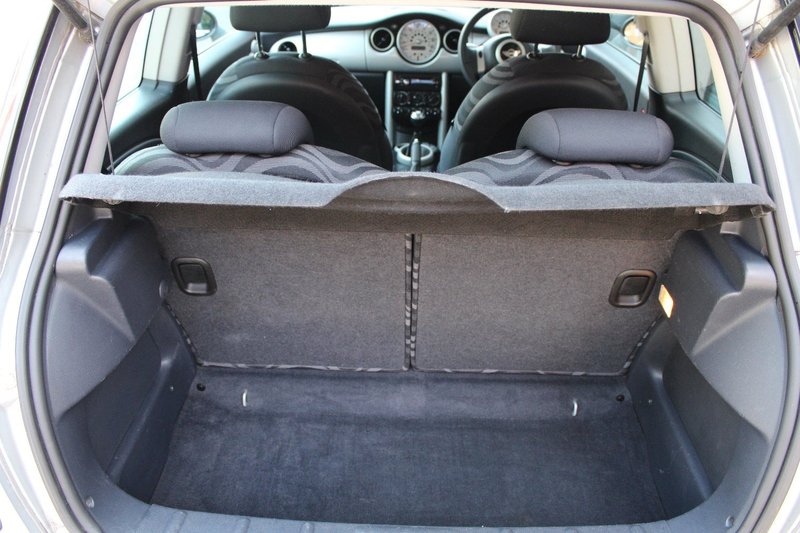 MINI HATCH