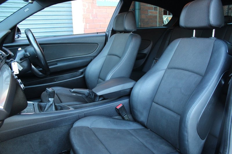 BMW 1 SERIES