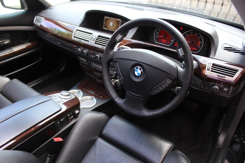 BMW 7 SERIES