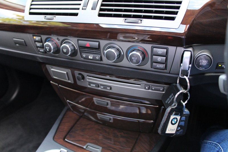 BMW 7 SERIES
