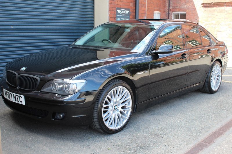 BMW 7 SERIES